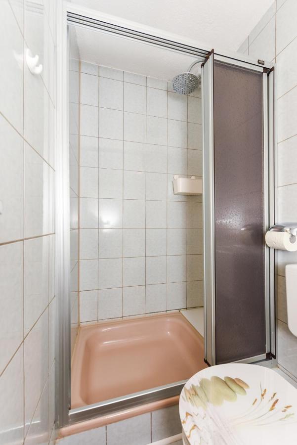 Ferienwohnungen Im Haus Lieblingskoje Neuharlingersiel Exterior photo